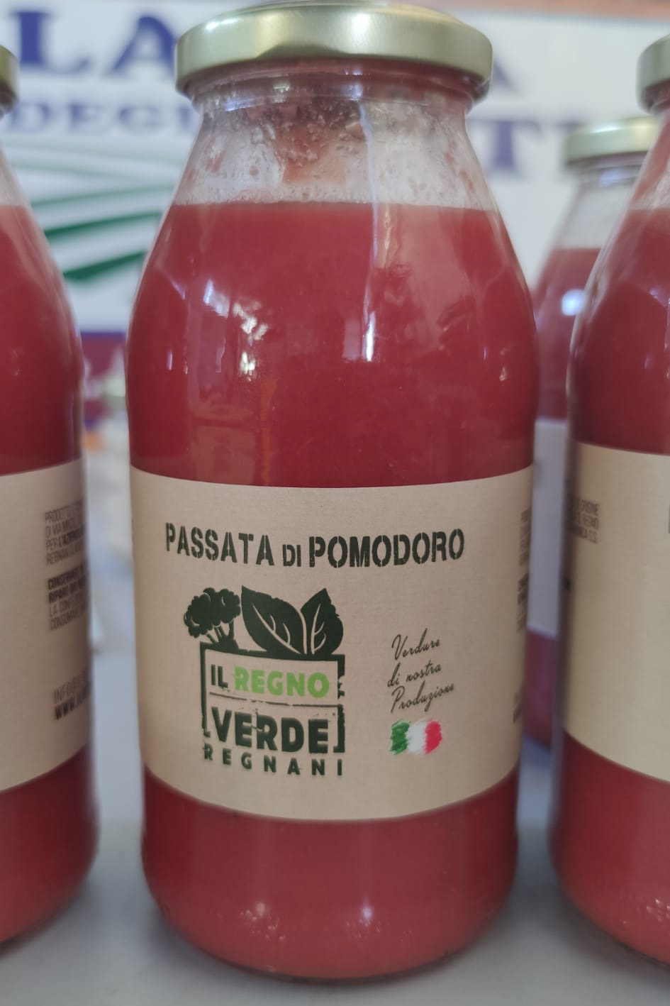Passata di pomodoro 2,80 € al pezzo